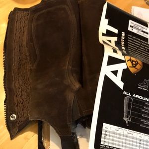 ARIAT All around Chap III half chap Medium